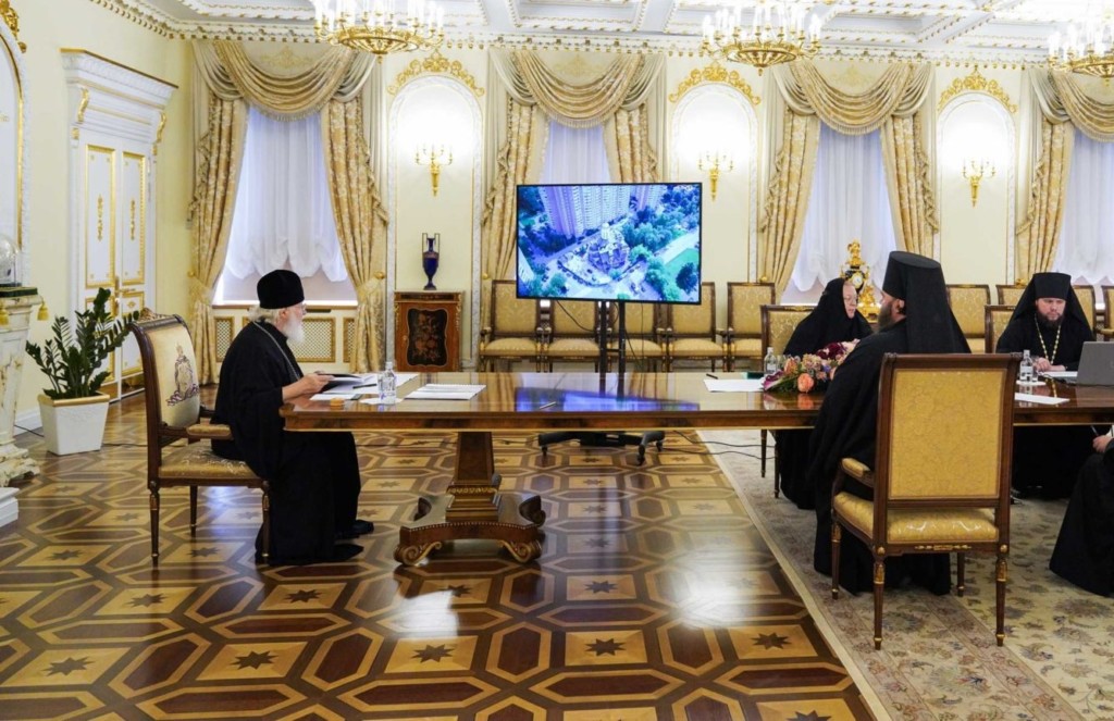 Святейший Патриарх Кирилл провел совещание по Программе строительства православных храмов в столице, на совещании участвовал настоятель храма иерей Максим Глухих
