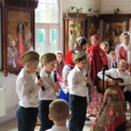 Воспитанники Воскресной школы выступили на Пасхальном празднике с Военно-Патриотическими песнями