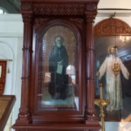 Старинная икона преподобного Сергия Радонежского перенесена в храм, ранее икона была отреставрирована и помещена в киот во временном храме иконы Божией Матери «Неупиваемая Чаша» в Южном Бутове