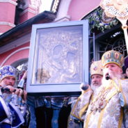 Как 20 лет назад в Россию из США была перенесена икона Матери Божией «Тихвинская». Архивные фото священника Максима Глухих