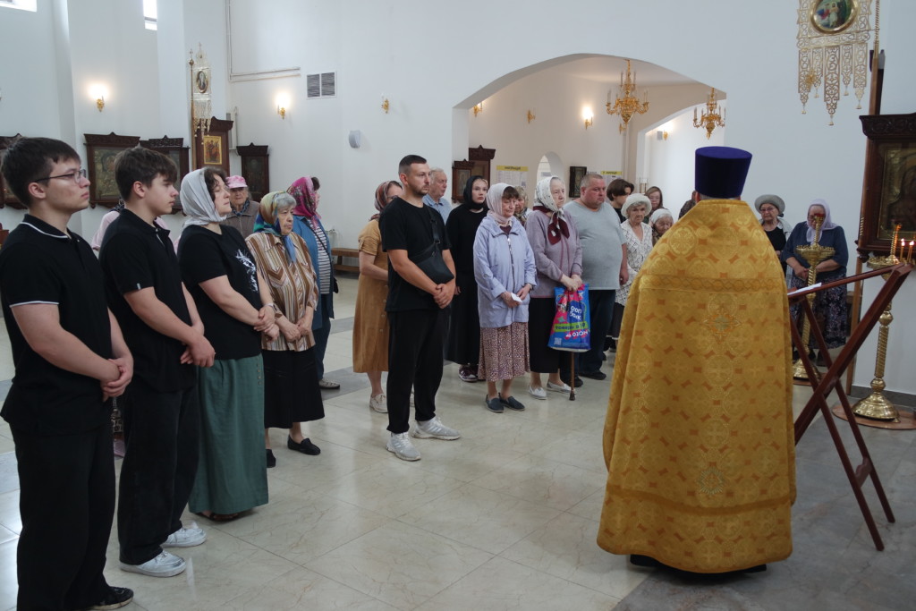 В храме сщмч. Серафима (Чичагова) прошло мероприятие, посвященное Дню памяти и скорби.