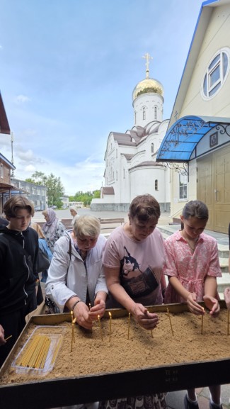 В храме сщмч. Серафима (Чичагова) прошло мероприятие, посвященное Дню памяти и скорби.