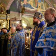 Настоятель храма сщмч. Серафима принял участие в Богослужении в Знаменском храме в Аксиньине в связи с 140-летием со дня великого освящения.