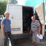 Приход храма организовал отправку вещевой помощи нуждающимся. Бесплатные обеды для бездомных.