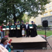Приход храма Священномученика Серафима стал финалистом конкурса фотографий «Помогая другому — помогаешь себе»