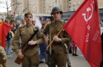Воспитанники Воскресной школы и прихожане храма сщмч. Серафима посетили парад военной техники Российской армии.