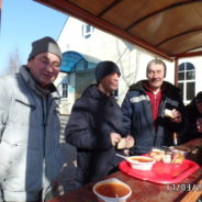 Приходом храма отправлена гуманитарная помощь нуждающимся, благотворительные обеды для бездомных.