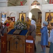 Богослужение в Неделю 2-ю по Пятидесятнице, Всех святых в земле Российской просиявших в храме священномученика Серафима