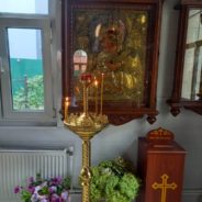 Богослужение в храме священномученика Серафима в праздник сретения Владимирской иконы Пресвятой Богородицы