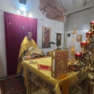 Богослужение в Неделю 26-ю по Пятидесятнице в храме священномученика Серафима, первая ранняя Божественная литургия в храме.