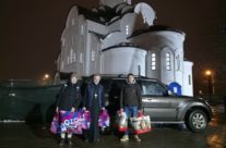 В ноябре 2025 г. прихожане храма сщмч. Серафима Чичагова в Южном Бутове собрали и передали очередную гуманитарную помощь участникам СВО