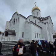 В Великую Субботу Страстной седмицы в храме священномученика Серафима совершен чин освящение пасок и куличей прихожанам и жителям района Южное Бутово