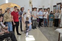 В храме Священномученика Серафима совершен молебен для студентов перед летней экзаменационной сессией