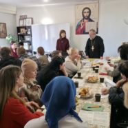 В храме священномученика Серафима начались занятия в Воскресной школе для взрослых
