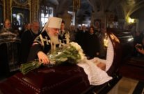 Иерей Максим Глухих принял молитвенное участие в отпевании ктитора Богоявленского собора Капчука Н.С.