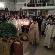 В праздник Рождества Христова Божественная литургия в храме Священномученика Серафима, митрополита Петроградского в Южном Бутове