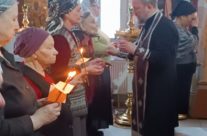 В храме священномученика Серафима было совершено первое в Великой пост Таинство Соборования