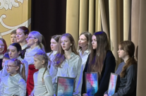 Воспитанница Воскресной школы при Храме Священномученика Серафима Анна Глухих награждена Дипломом победителя за участие в детском творческом конкурсе «Красота Божьего Мира» -2025 год (викариатский тур)