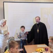 В Воскресной школе при храме Священномученика Серафима, митрополита Петроградского г. Москвы состоялось праздничное мероприятие, посвященное окончанию учебного года