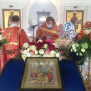 Богослужение в храме в пятницу Светлой седмицы. Празднование иконы Божией Матери «Живоносный Источник».