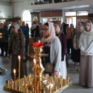 Воскресное Богослужение в храме Священномученика Серафима.Праздник Владимирской иконы Божией Матери