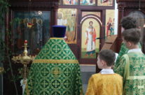 Богослужение в день памяти святителя Алексия в храме священномученика Серафима
