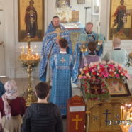 Богослужение в храме Священномученика Серафима в праздник Благовещения Пресвятой Богородицы