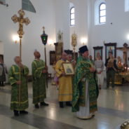 Богослужение в день памяти перенесения мощей преподобного Сергия Радонежского в храме священномученика Серафима