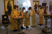 Воскресное богослужение в Неделю 17-ю по Пятидесятнице в храме священномученика Серафима