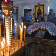 Богослужение в храме священномученика Серафима в праздник Покрова Пресвятой Богородицы