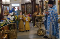 Праздничное Богослужение в день Казанской иконы Божией Матери и День народного единства в храме священномученика Серафима