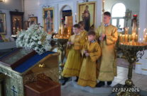 Богослужение в храме священномученика Серафима в Неделю сыропустную, воспоминание Адамова изгнания. Прощеное воскресенье