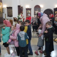 Богослужение в храме Священномученика Серафима в Неделю 2-ю по Пасхе, Антипасха