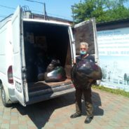 Приходом храма священномученика Серафима отправлена гуманитарная помощь нуждающимся, благотворительные обеды для бездомных.