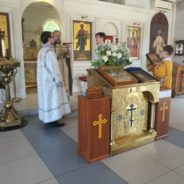 Богослужение в храме священномученика Серафима в день памяти святителя Алексия Московского