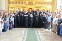 12 июля клирик храма сщмч. Серафима, диакон Сергий Онг получил диплом об успешном окончании обучения в ПСТБИ