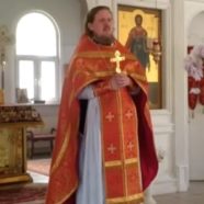 Богослужение в день празднования Преполовения Пятидесятницы в храме священномученика Серафима